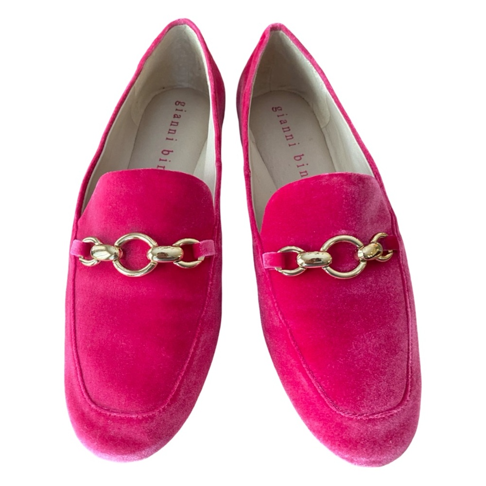 Gianni Bini Fuchsia velvet Loafers with Gold Chain size 9.5 NEW
